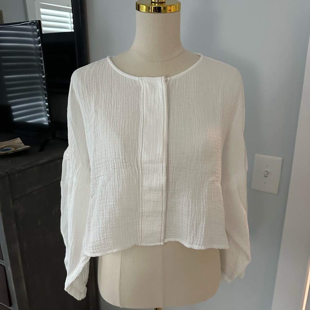 NWOT Sweetwater Surf Shop Brand Linen Bell Sleeve Top Size Medium